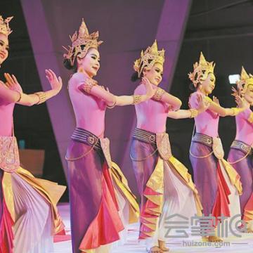 泰國(guó)人妖、泰拳、人蛇、火把舞、泰式彩繪、泰國(guó)樂(lè)隊(duì)組合、泰國(guó)舞蹈